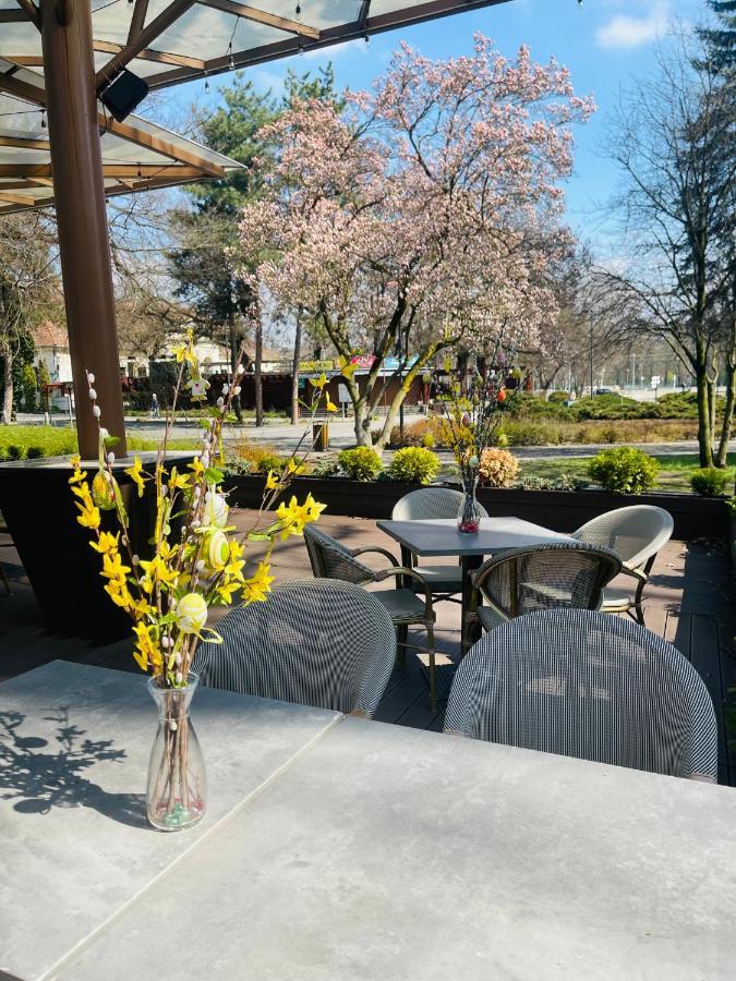 Villa Hotel デブレツェン エクステリア 写真