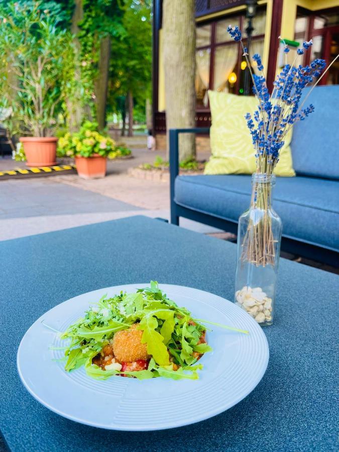 Villa Hotel デブレツェン エクステリア 写真