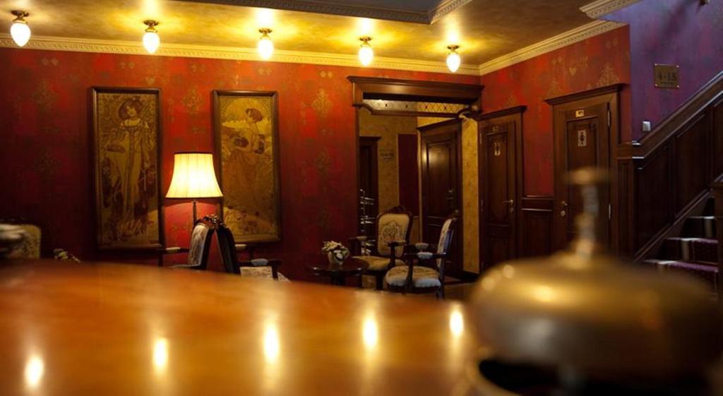 Villa Hotel デブレツェン エクステリア 写真