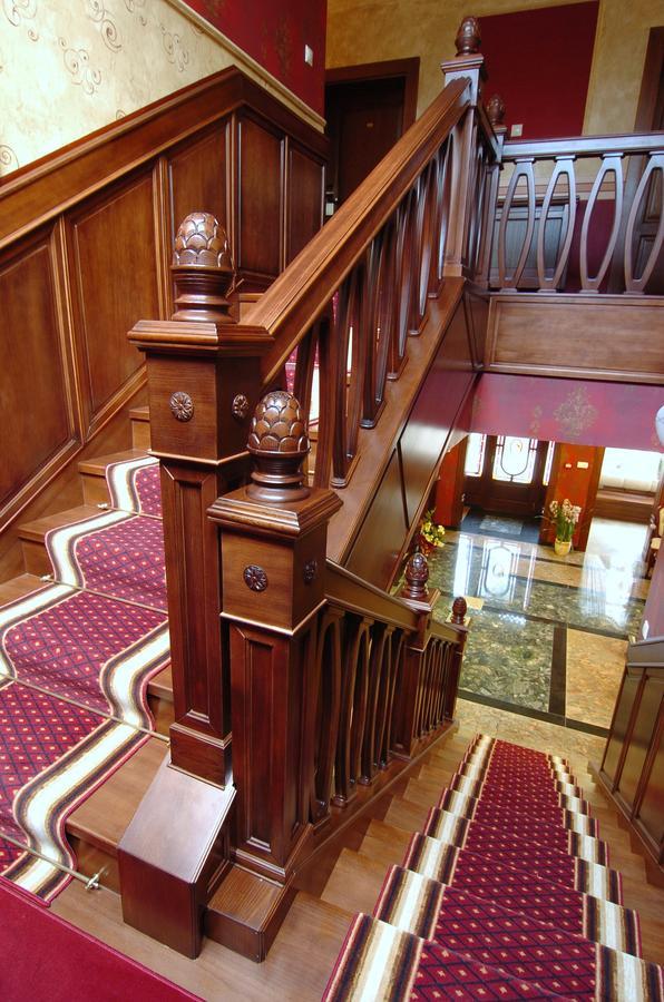 Villa Hotel デブレツェン エクステリア 写真